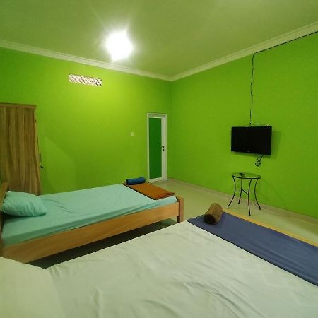 Villa Batu Tua Puncak Mitra Reddoorz Богор Экстерьер фото