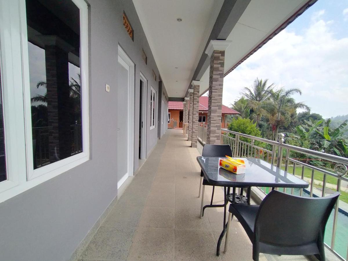 Villa Batu Tua Puncak Mitra Reddoorz Богор Экстерьер фото