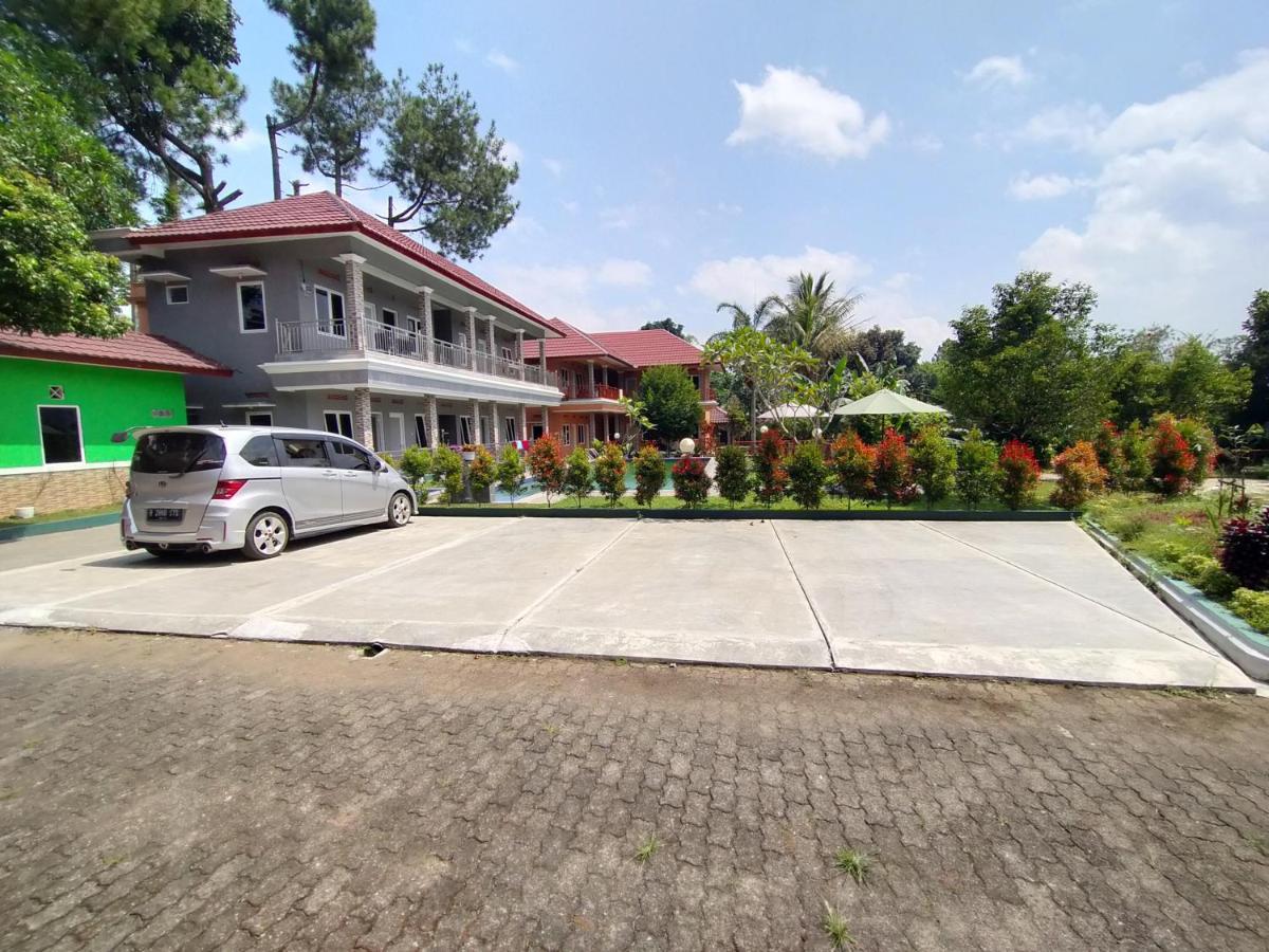 Villa Batu Tua Puncak Mitra Reddoorz Богор Экстерьер фото
