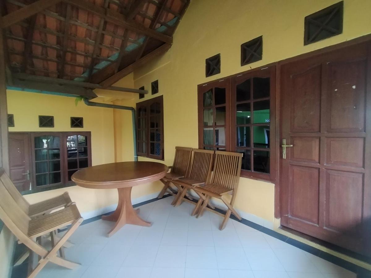 Villa Batu Tua Puncak Mitra Reddoorz Богор Экстерьер фото