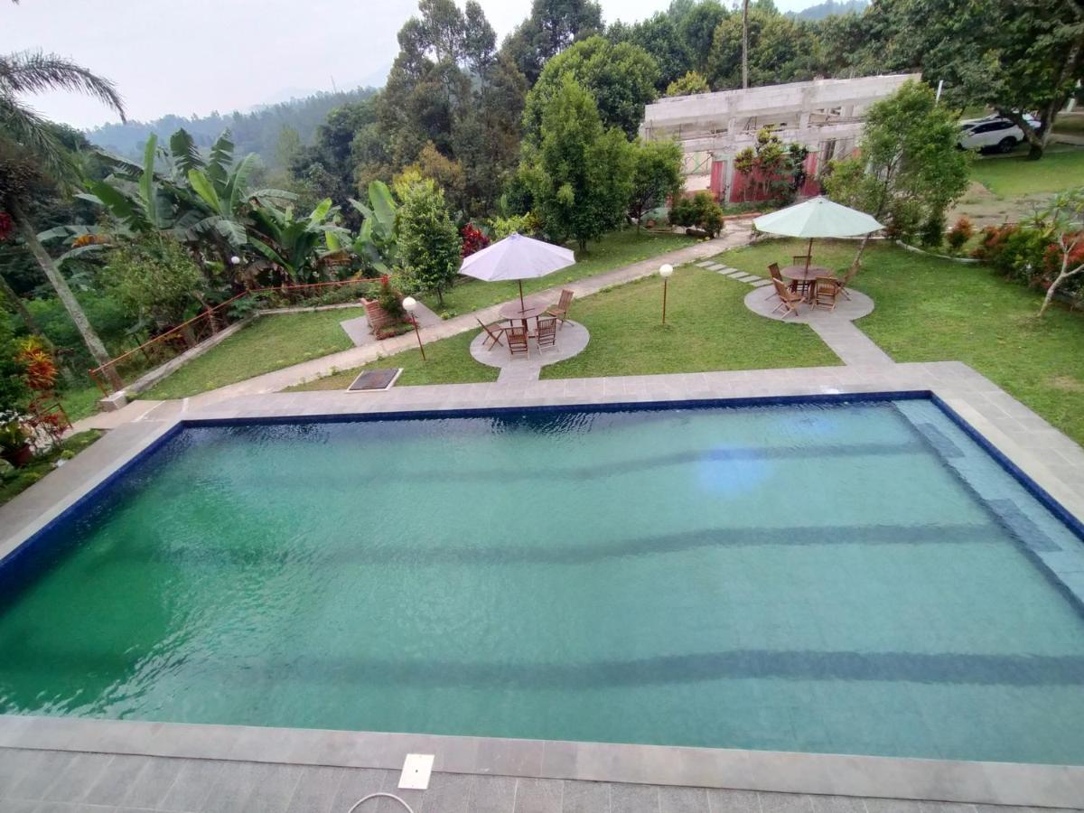 Villa Batu Tua Puncak Mitra Reddoorz Богор Экстерьер фото