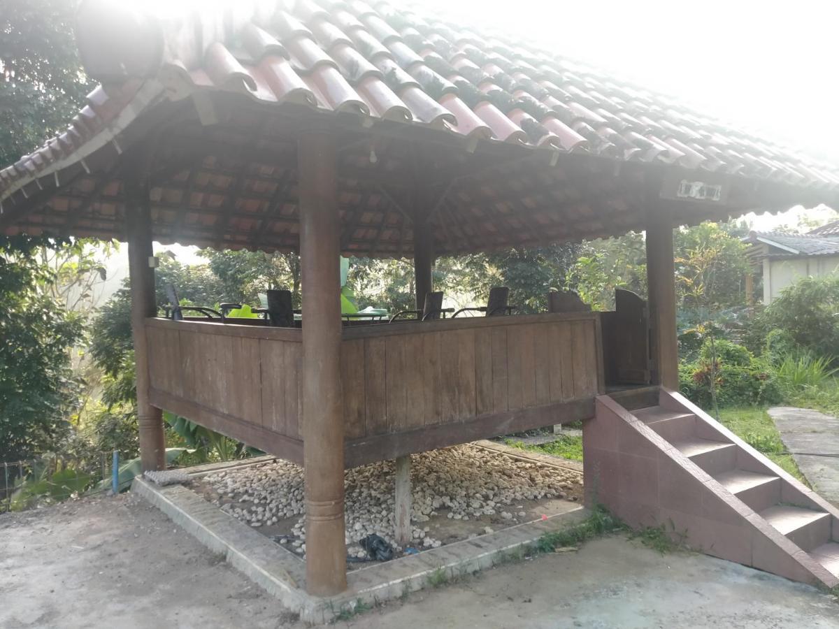 Villa Batu Tua Puncak Mitra Reddoorz Богор Экстерьер фото